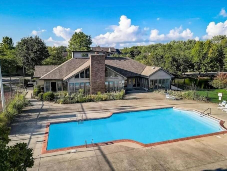 Watchtower Condo At Eagle Creek Индианаполис Экстерьер фото